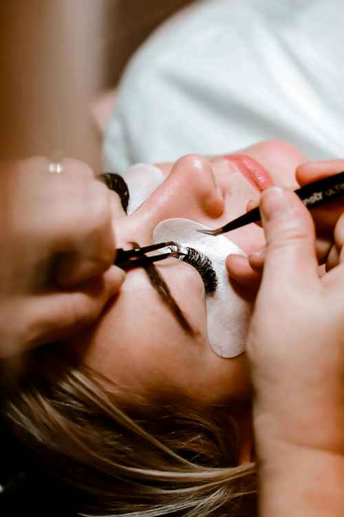 Lashes & Brows